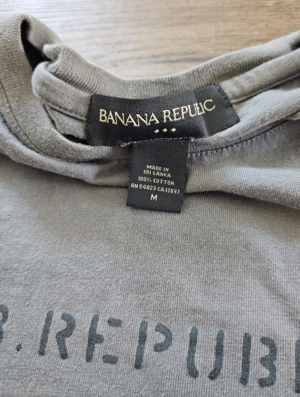 Banana Republic Men's Gray Crew Neck Logo T-Shirt Size M - Picture 6 of 7